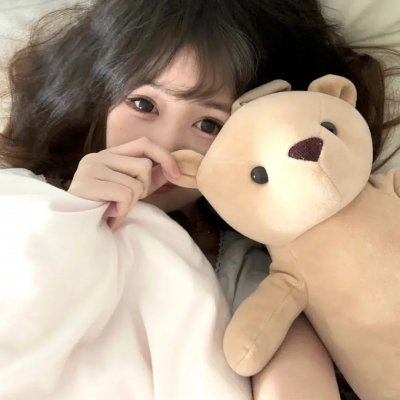 街上流行红裙子